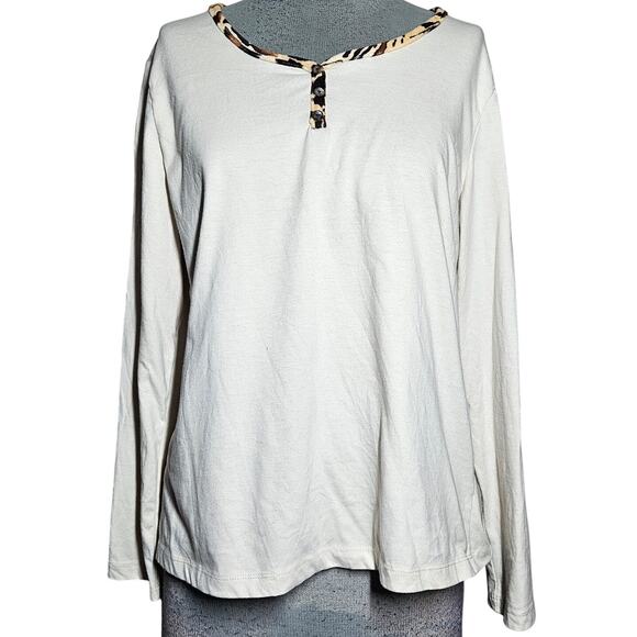 Cream Animal Pring Accent Cotton Blend Tee Size Large - Picture 1 of 3